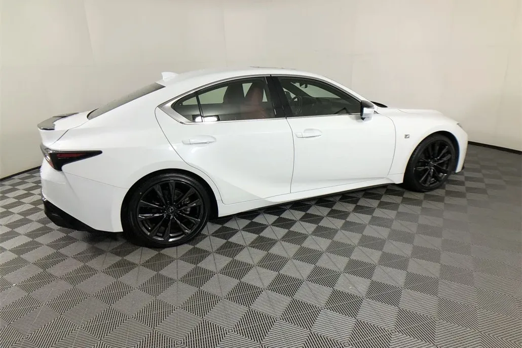 2023 Lexus IS 350 F SPORT photo 1