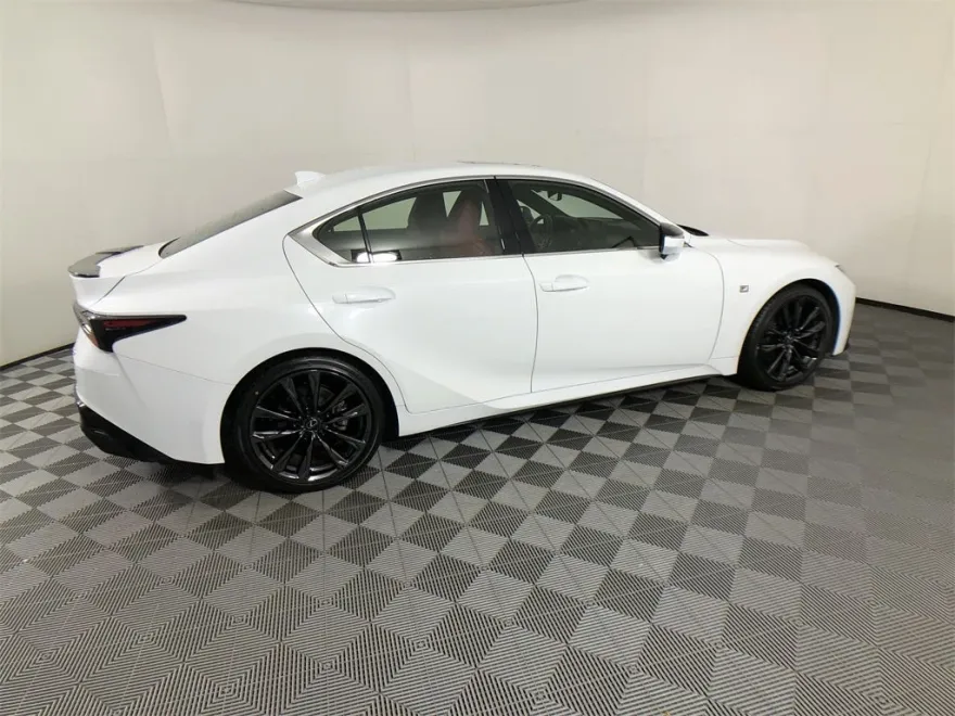 2023 Lexus IS 350 F SPORT photo 1