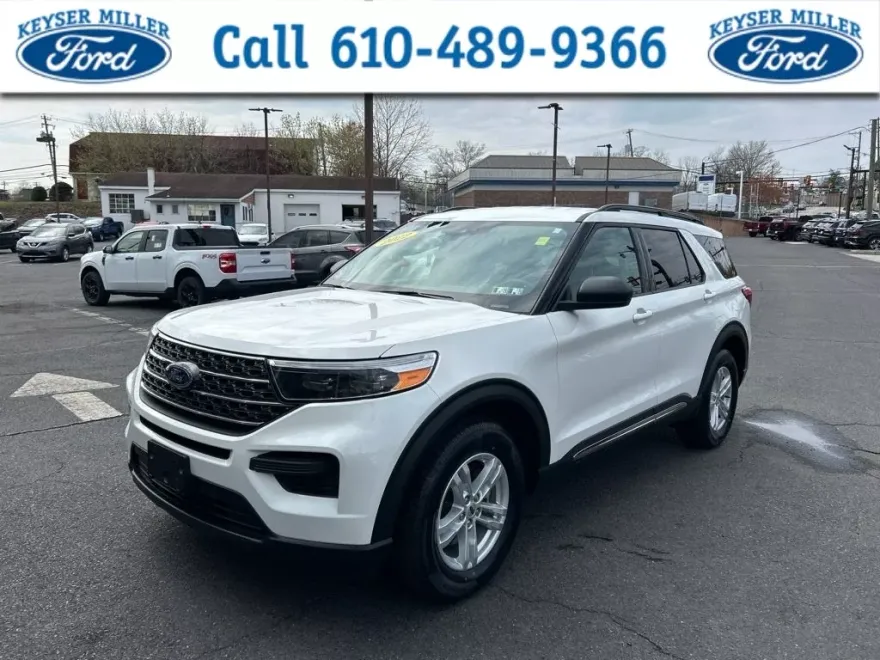 2022 Ford Explorer XLT photo 1