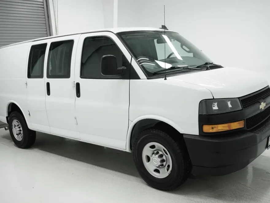 2019 Chevrolet Express 2500 Cargo photo 1