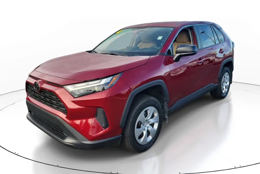 2024 Toyota RAV4 LE photo 1