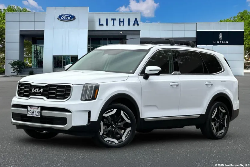 2025 Kia Telluride S photo 1