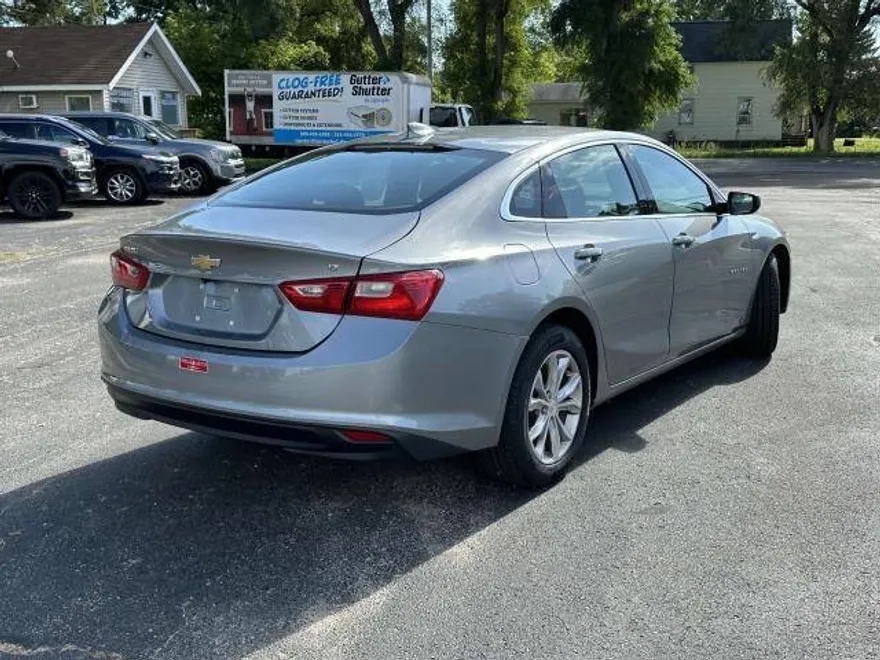2023 Chevrolet Malibu 1LT photo 1