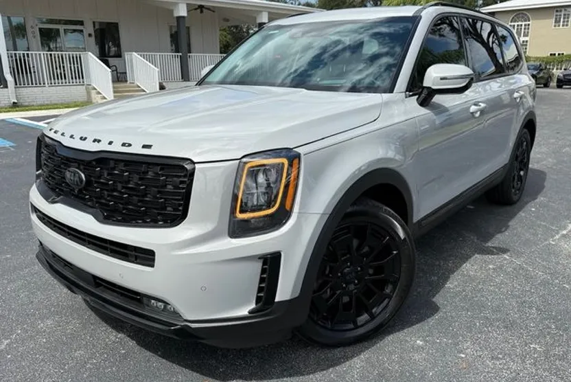 2021 Kia Telluride SX photo 1