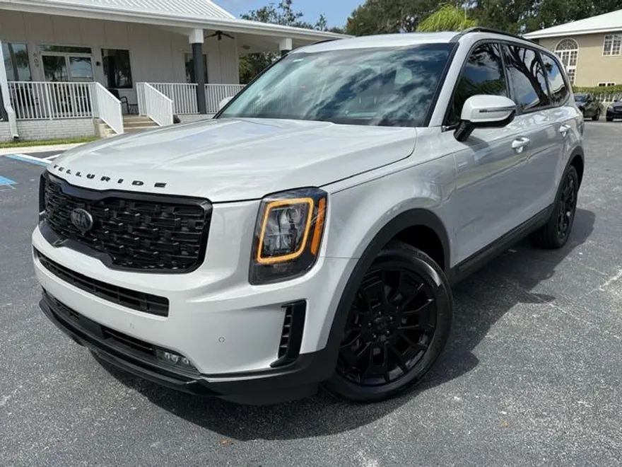 2021 Kia Telluride SX photo 1