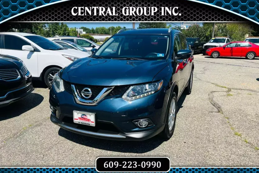 2016 Nissan Rogue AWD SV photo 1