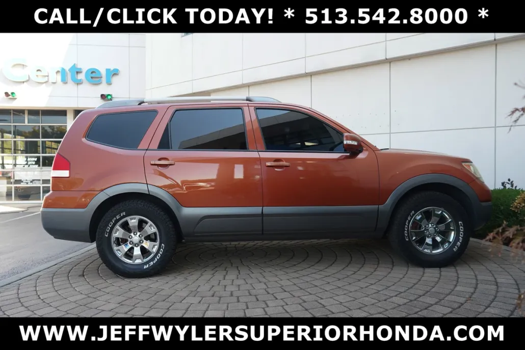 2009 Kia Borrego EX V6 photo 1
