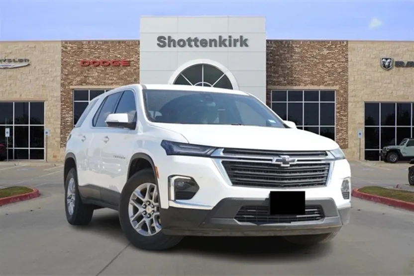 2023 Chevrolet Traverse LS photo 1