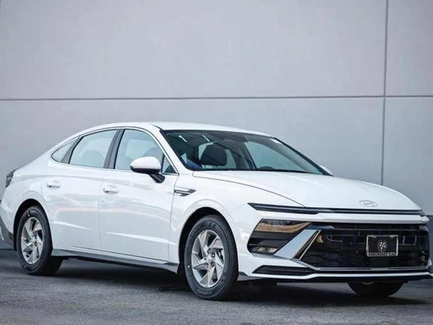 2025 Hyundai Sonata SE photo 1