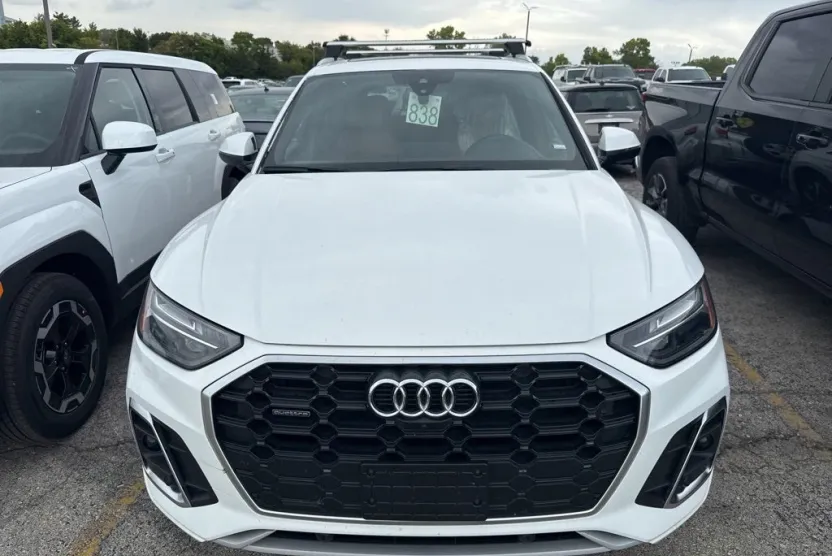 2023 Audi Q5 45 S line Premium photo 1