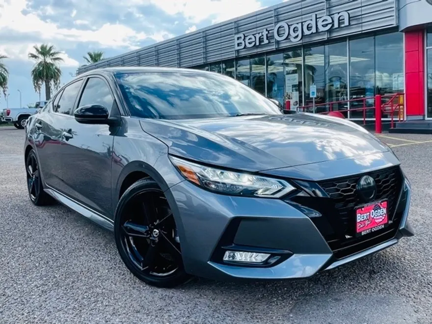 2023 Nissan Sentra SR photo 1