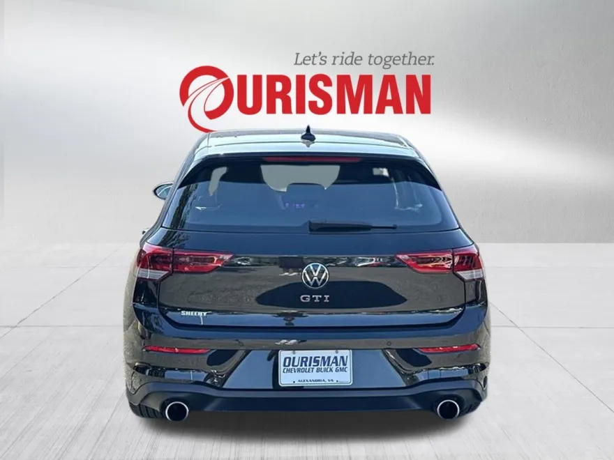 2024 Volkswagen Golf GTI SE photo 1