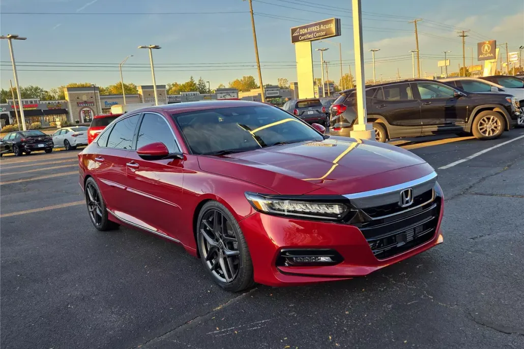 2019 Honda Accord Touring 2.0T photo 1