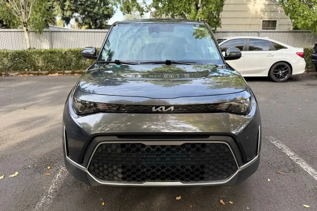 2024 Kia Soul LX photo 1