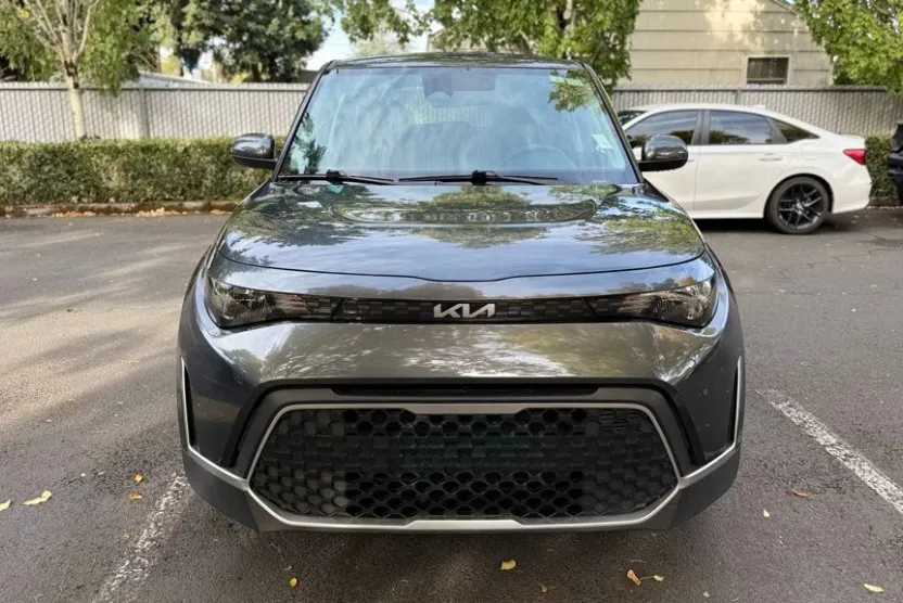 2024 Kia Soul LX photo 1