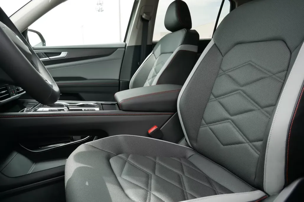 2025 Volkswagen Atlas Peak Edition SE photo 1