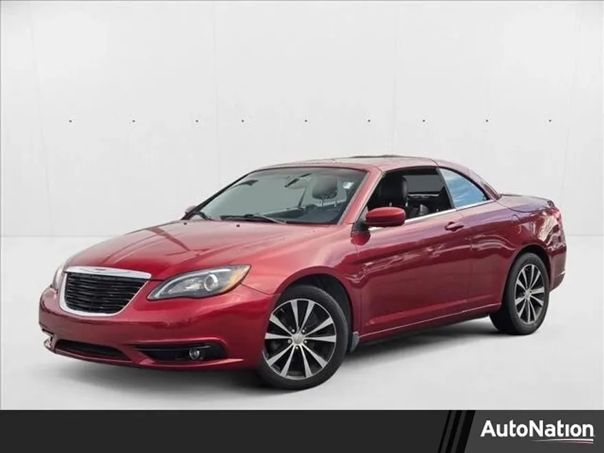2014 Chrysler 200 S photo 1