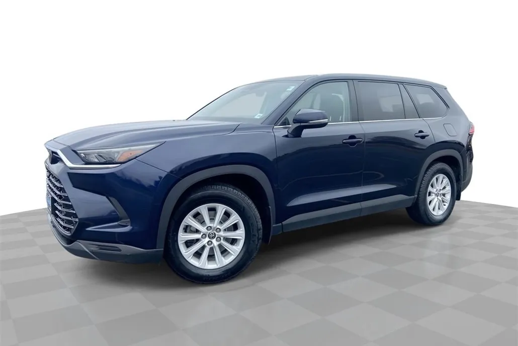 2024 Toyota Grand Highlander XLE photo 1