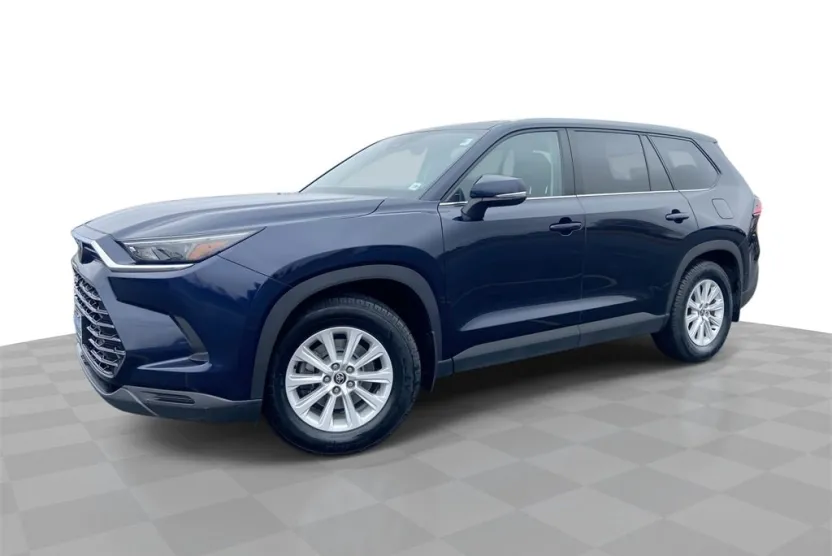 2024 Toyota Grand Highlander XLE photo 1