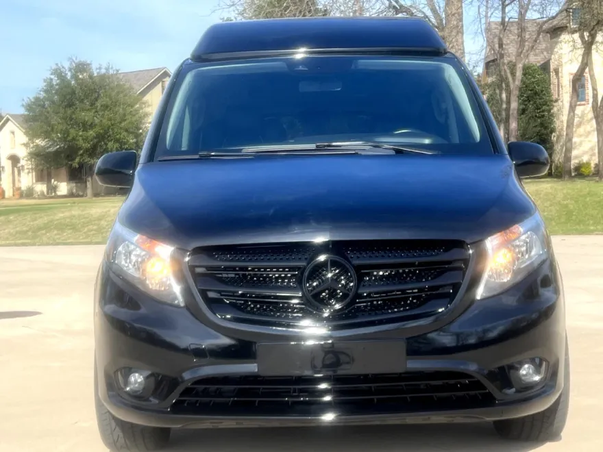 2020 Mercedes Benz Metris Passenger Van photo 1