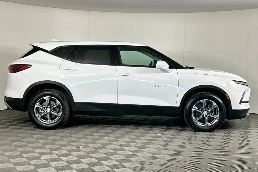 2024 Chevrolet Blazer 2LT photo 1