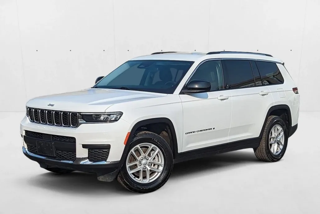 2023 Jeep Grand Cherokee Laredo photo 1