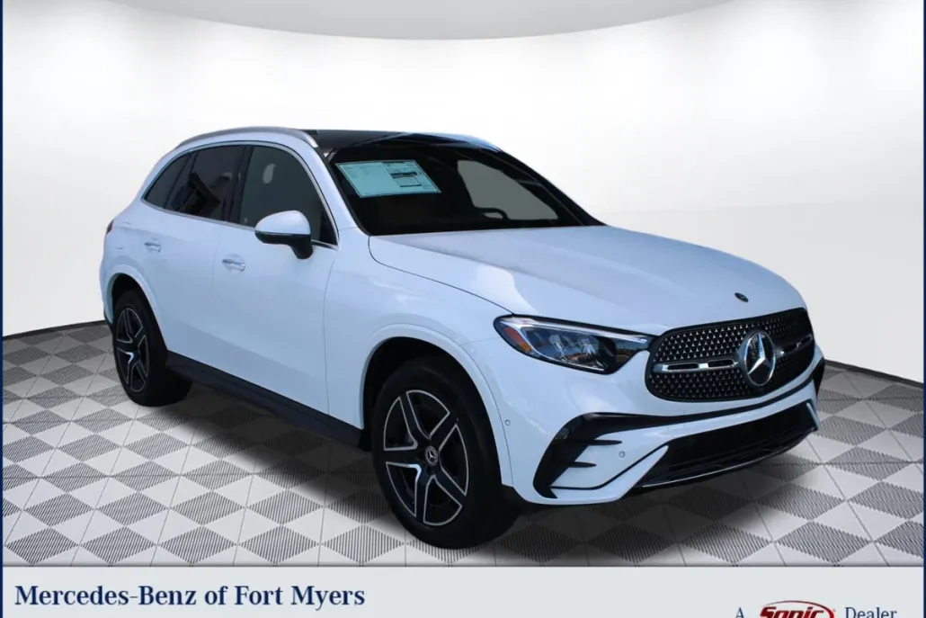 2025 Mercedes Benz GLC 300 AMG photo 1