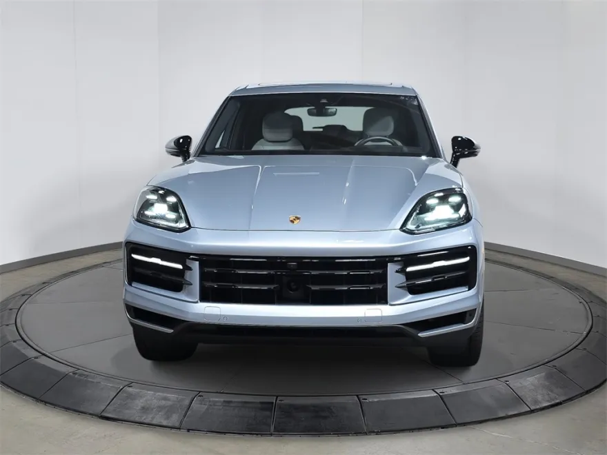 2025 Porsche Cayenne photo 1