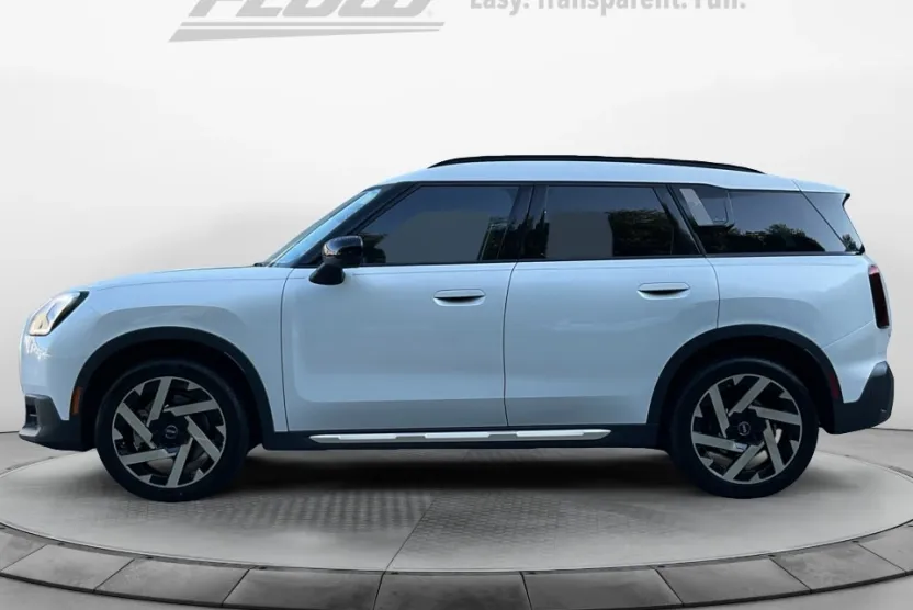 2025 Mini Countryman S ALL4 photo 1
