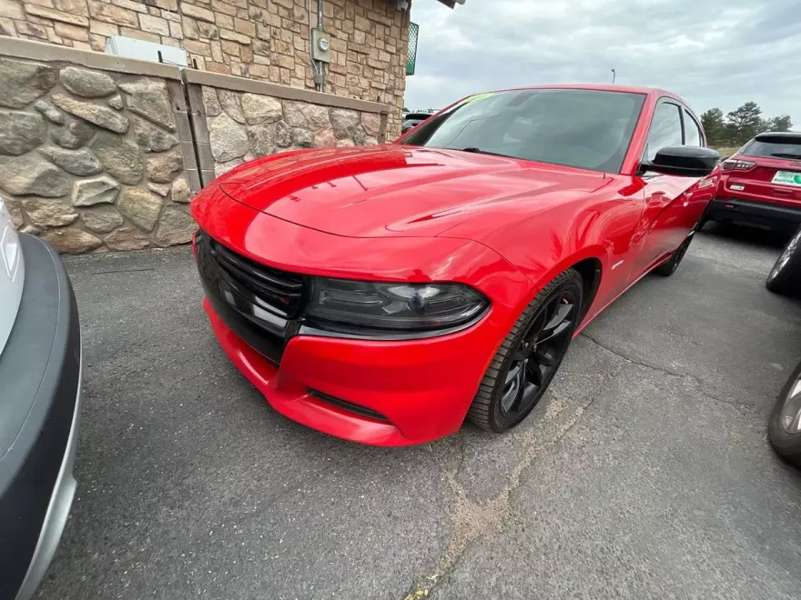 2016 Dodge Charger R/T photo 1