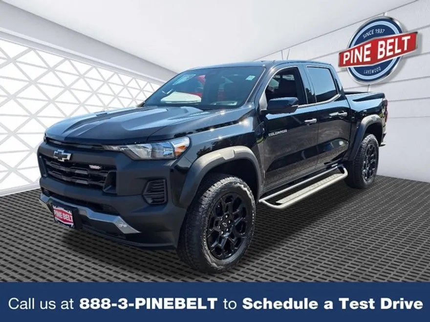 2026 Chevrolet Colorado Trail Boss photo 1