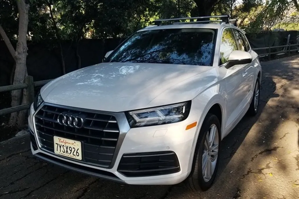 2018 Audi Q5 Premium Plus photo 1