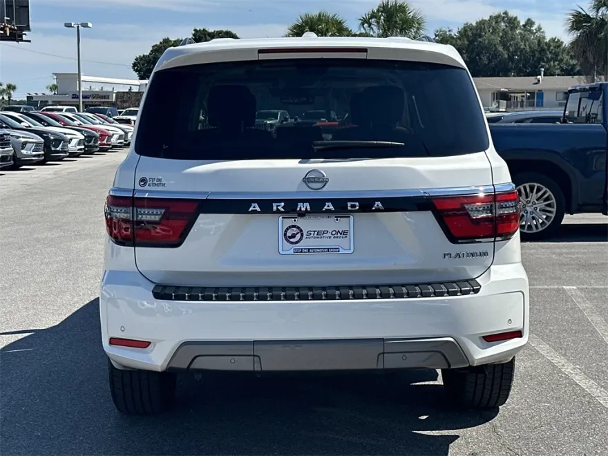 2023 Nissan Armada Platinum photo 1