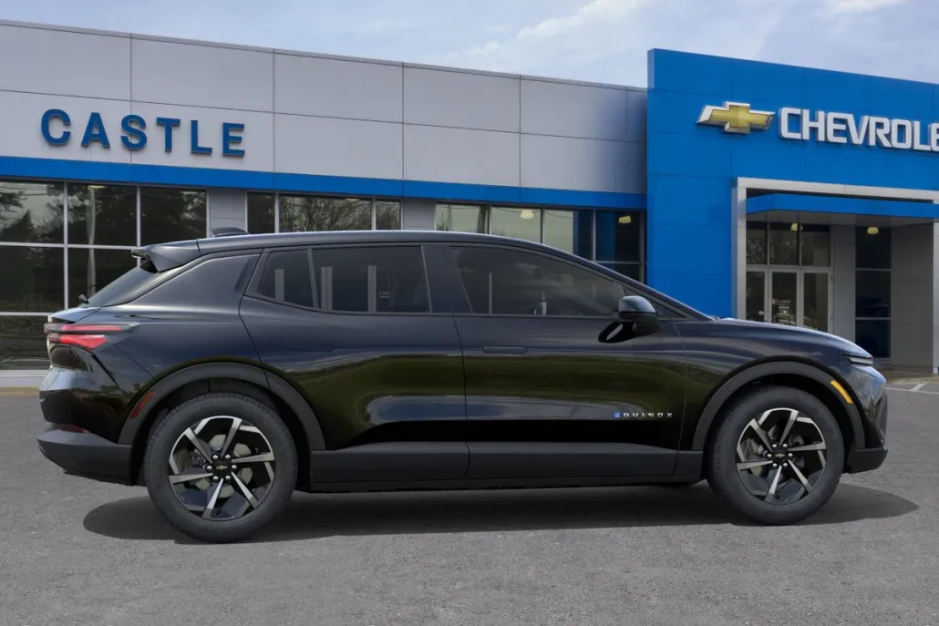 2026 Chevrolet Equinox EV 1LT photo 1