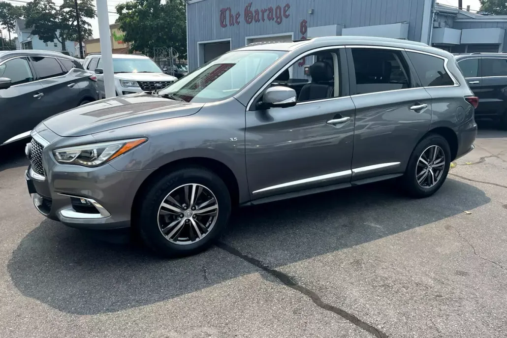 2019 Infiniti QX60 Luxe AWD photo 1