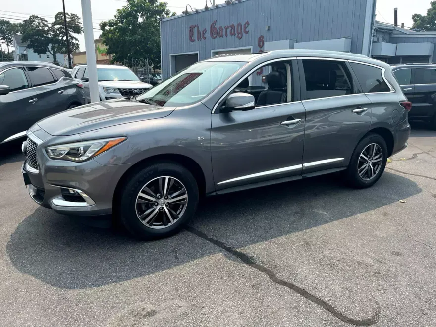2019 Infiniti QX60 Luxe AWD photo 1