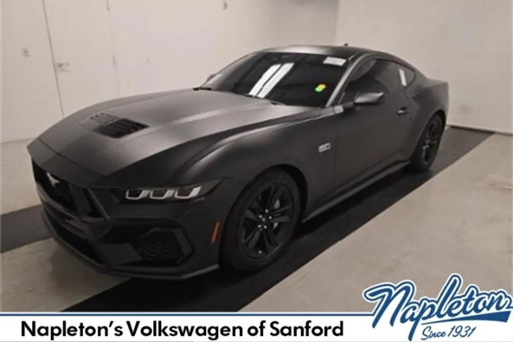 2024 Ford Mustang GT photo 1