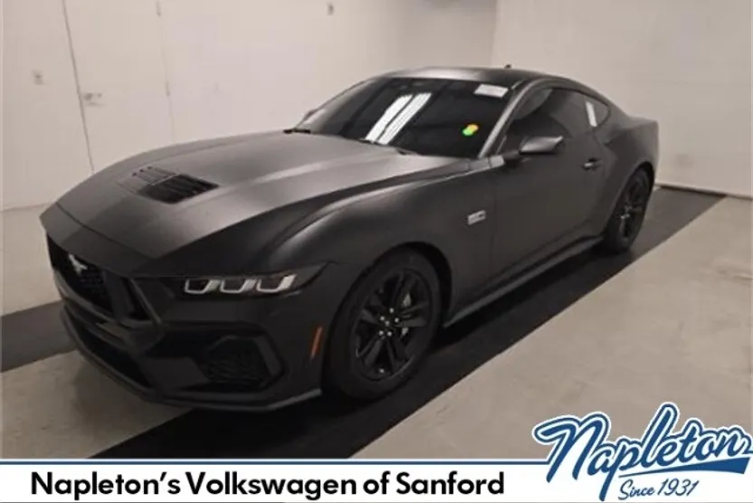 2024 Ford Mustang GT photo 1