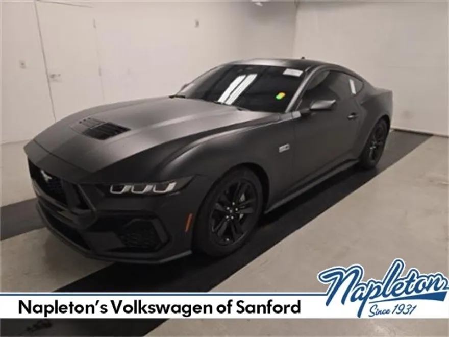 2024 Ford Mustang GT photo 1