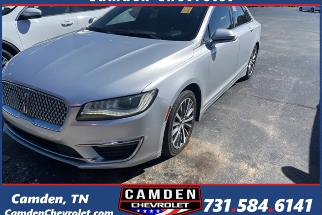 2019 Lincoln MKZ Standard photo 1