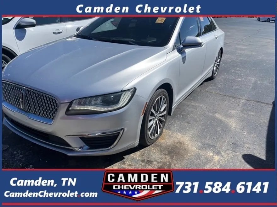 2019 Lincoln MKZ Standard photo 1