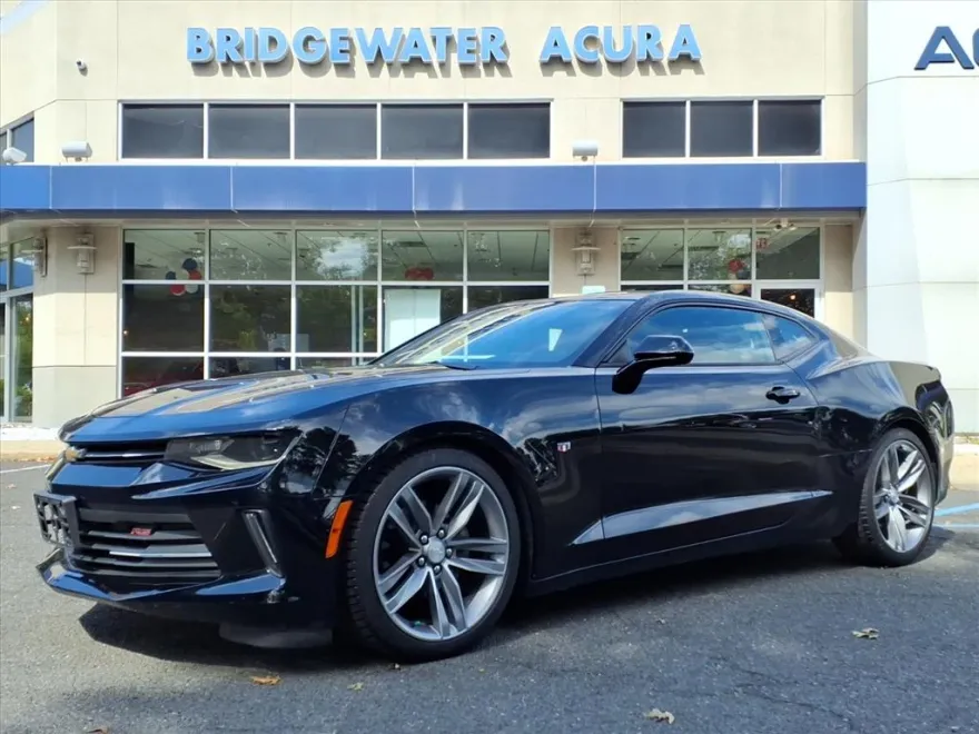 2018 Chevrolet Camaro Coupe 1LT photo 1