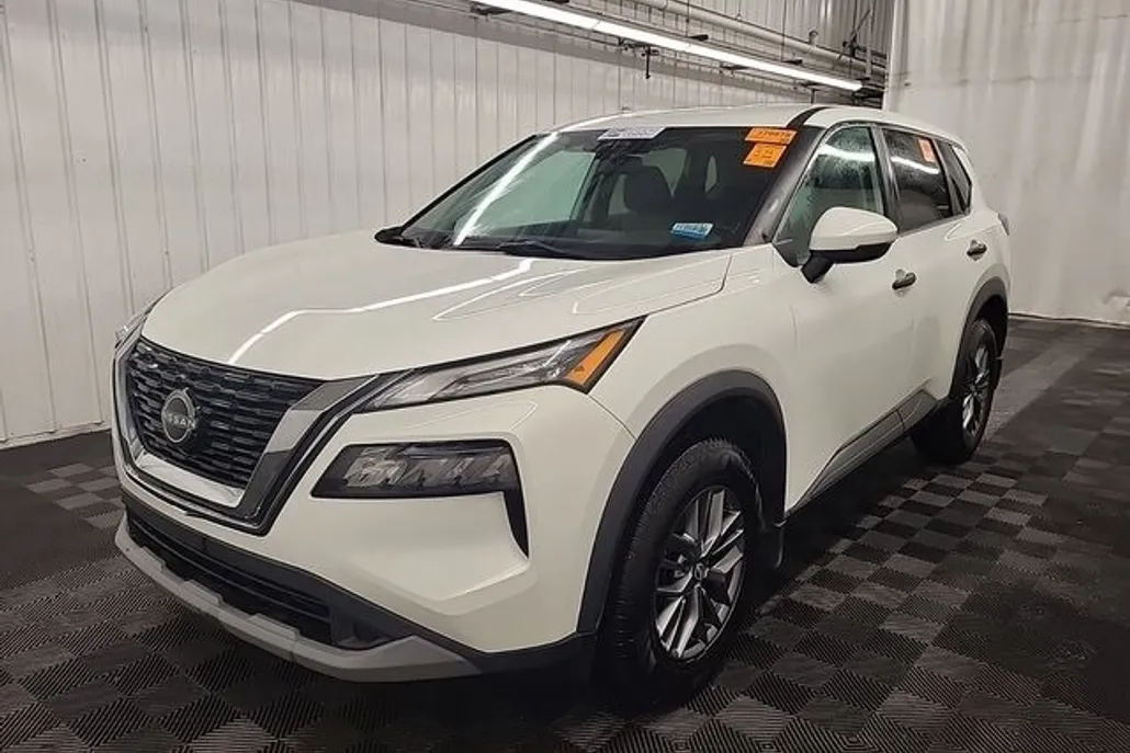 2022 Nissan Rogue S photo 1