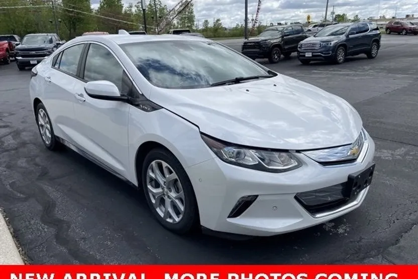 2017 Chevrolet Volt Premier photo 1