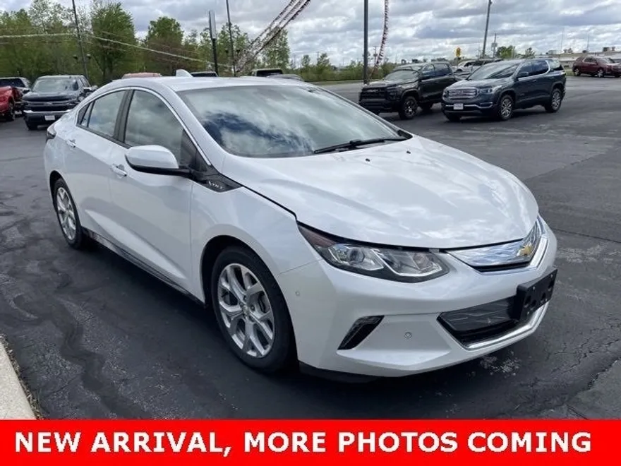 2017 Chevrolet Volt Premier photo 1