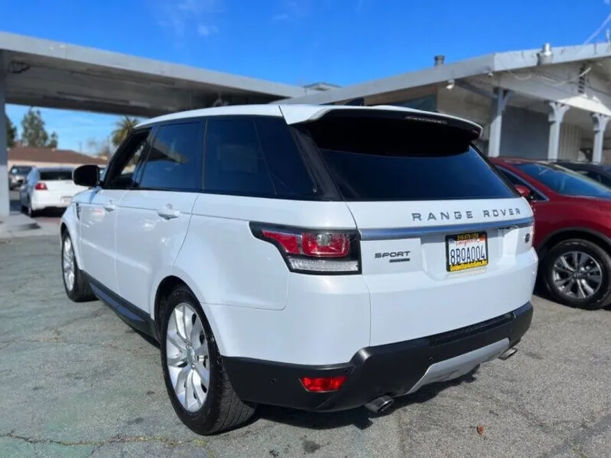 2017 Land Rover Range Rover Sport photo 1