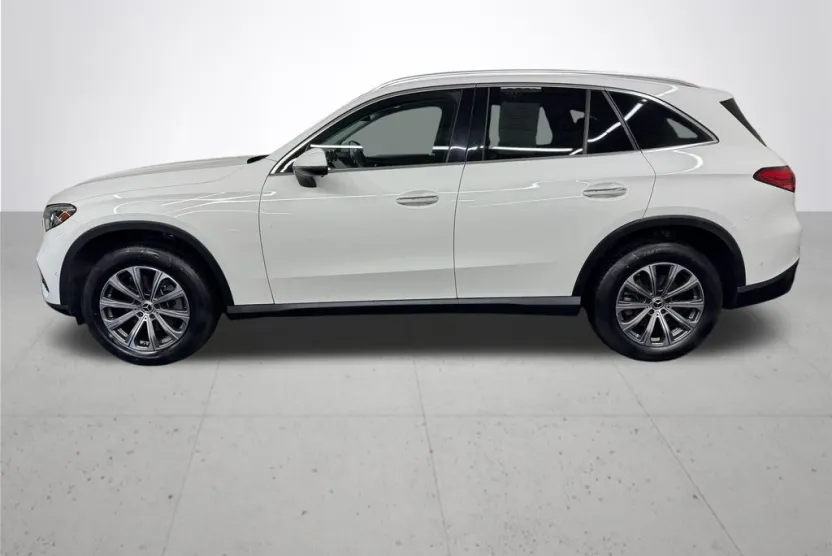 2023 Mercedes Benz GLC 300 4MATIC photo 1