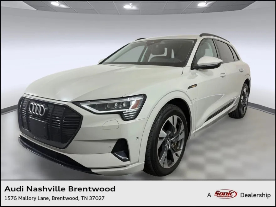 2021 Audi e-tron Premium photo 1