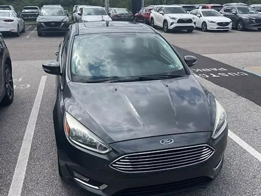 2015 Ford Focus Titanium photo 1