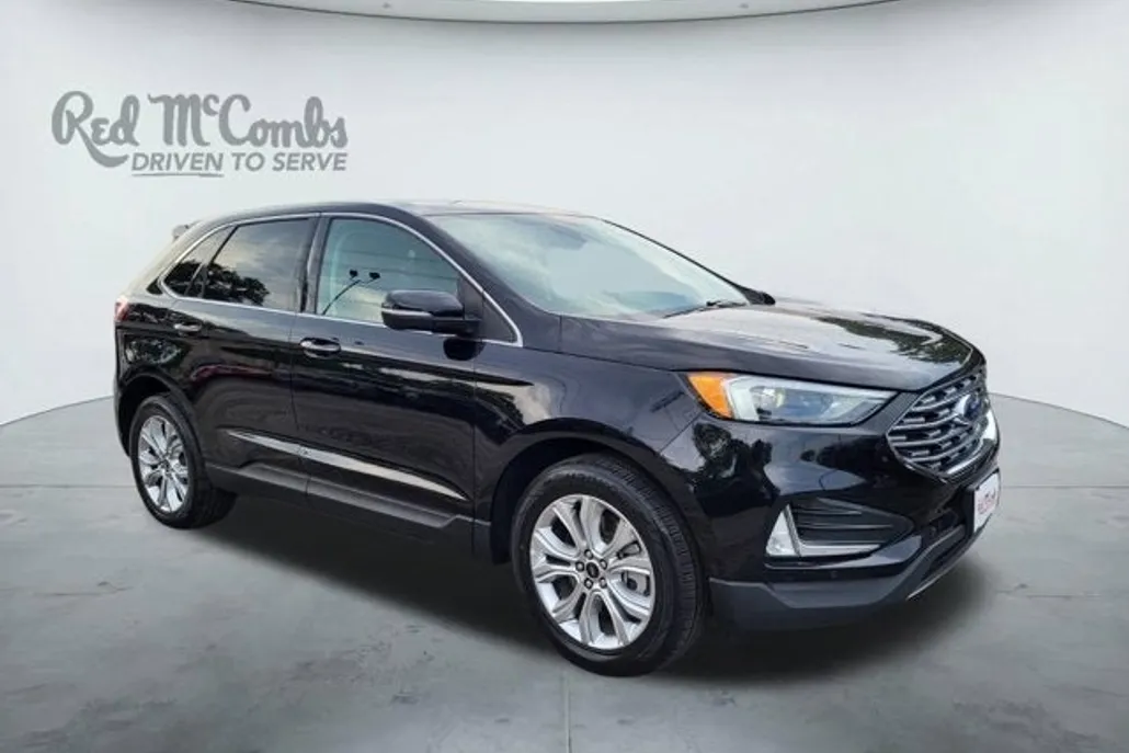2024 Ford Edge Titanium photo 1